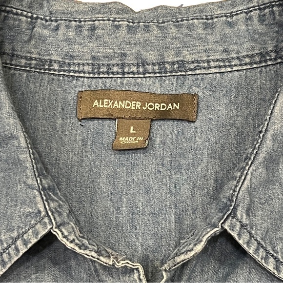 ALEXANDER Jordan Denim Button Down Embroidered Roses Blouse, Size Large - Picture 7 of 11